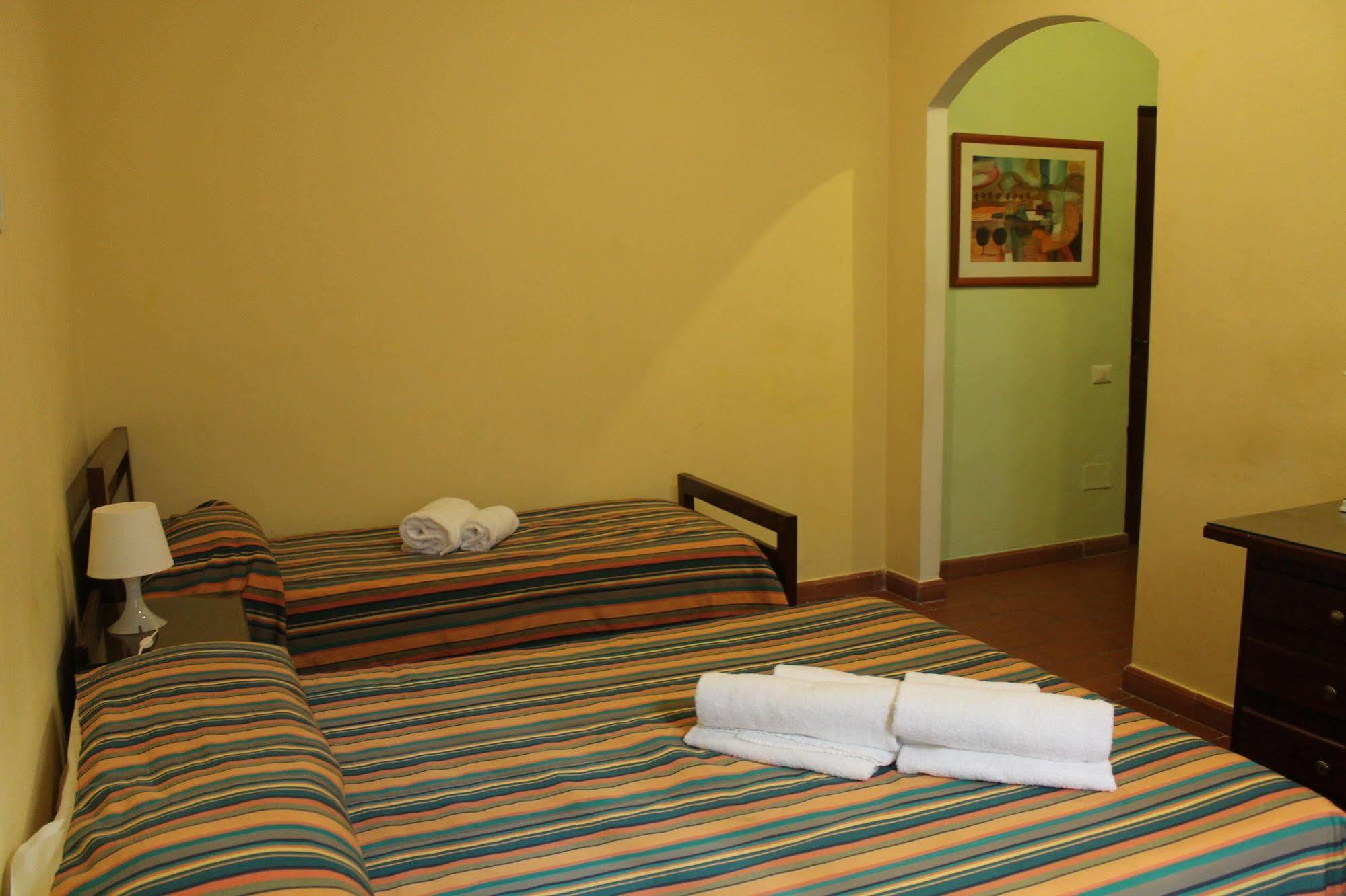 Hotel La Meridiana Acqui Terme ภายนอก รูปภาพ