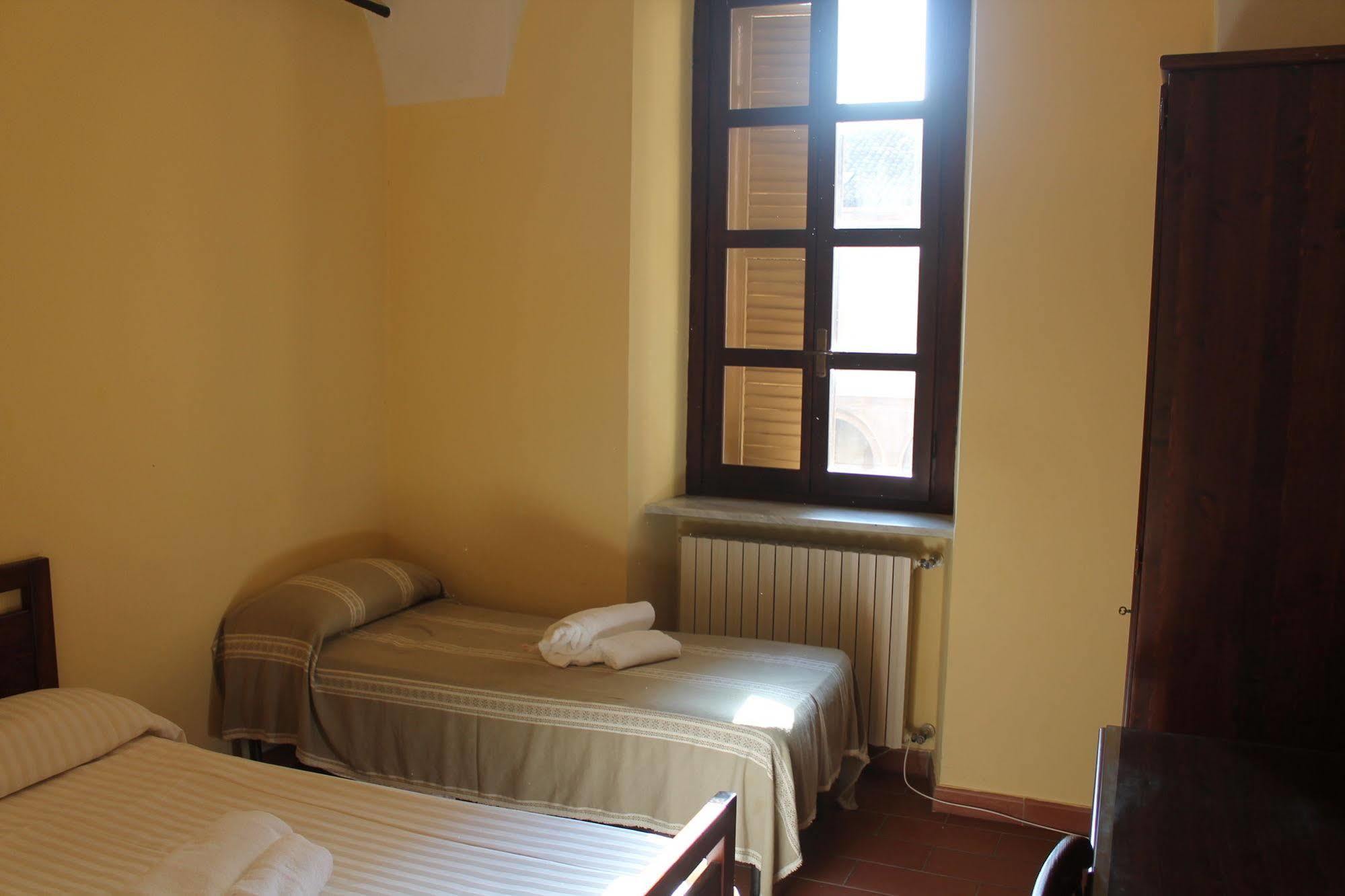 Hotel La Meridiana Acqui Terme ภายนอก รูปภาพ