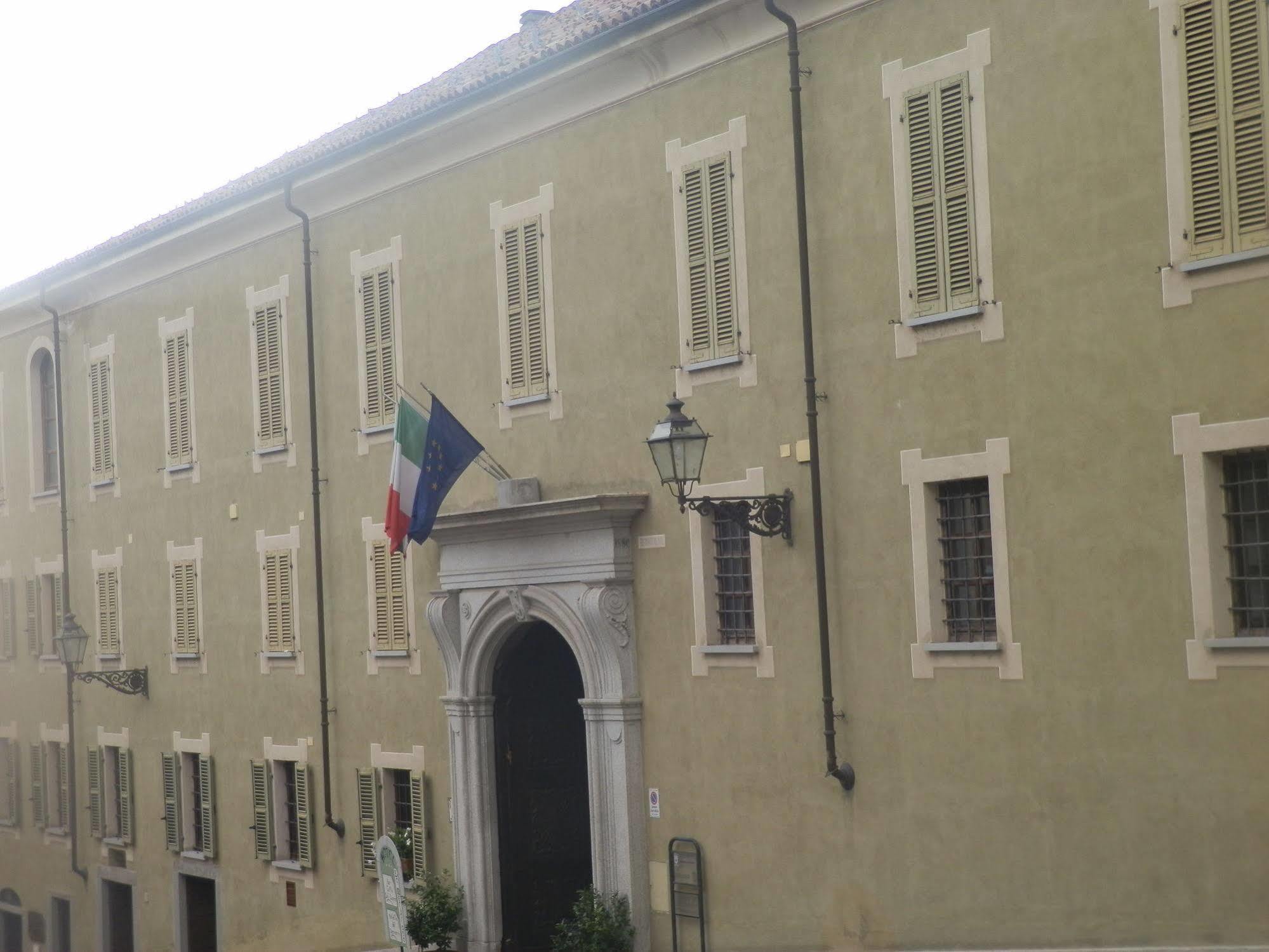 Hotel La Meridiana Acqui Terme ภายนอก รูปภาพ